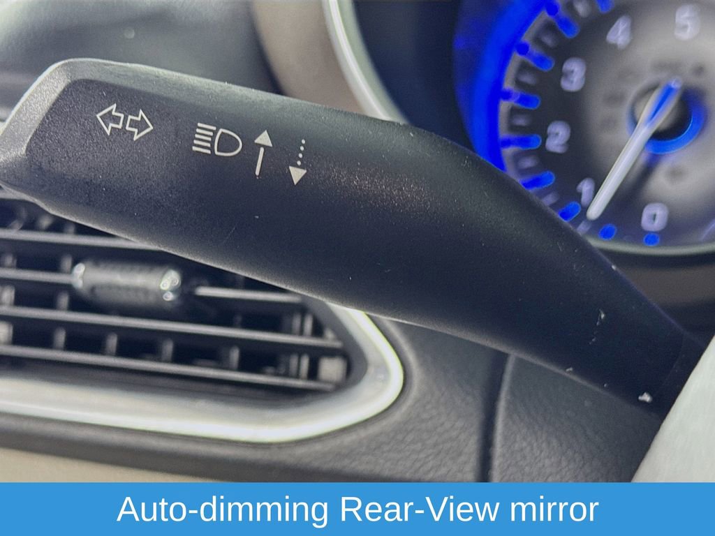 Used 2019 Chrysler Pacifica Touring-L Plus w/ Tire & Wheel Group image 13