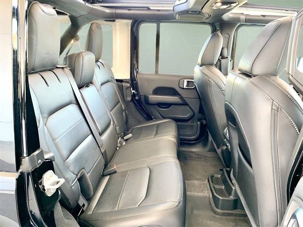 Used 2023 Jeep Wrangler Altitude image 21