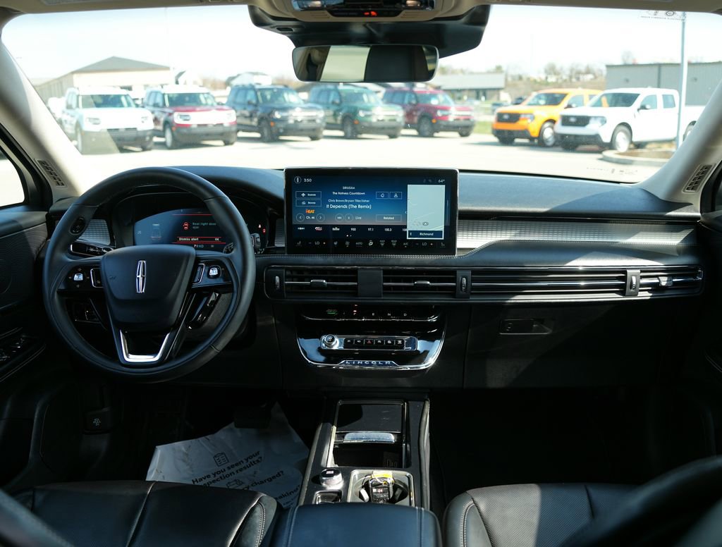 Used 2023 Lincoln Corsair AWD w/ Equipment Group 101A image 11