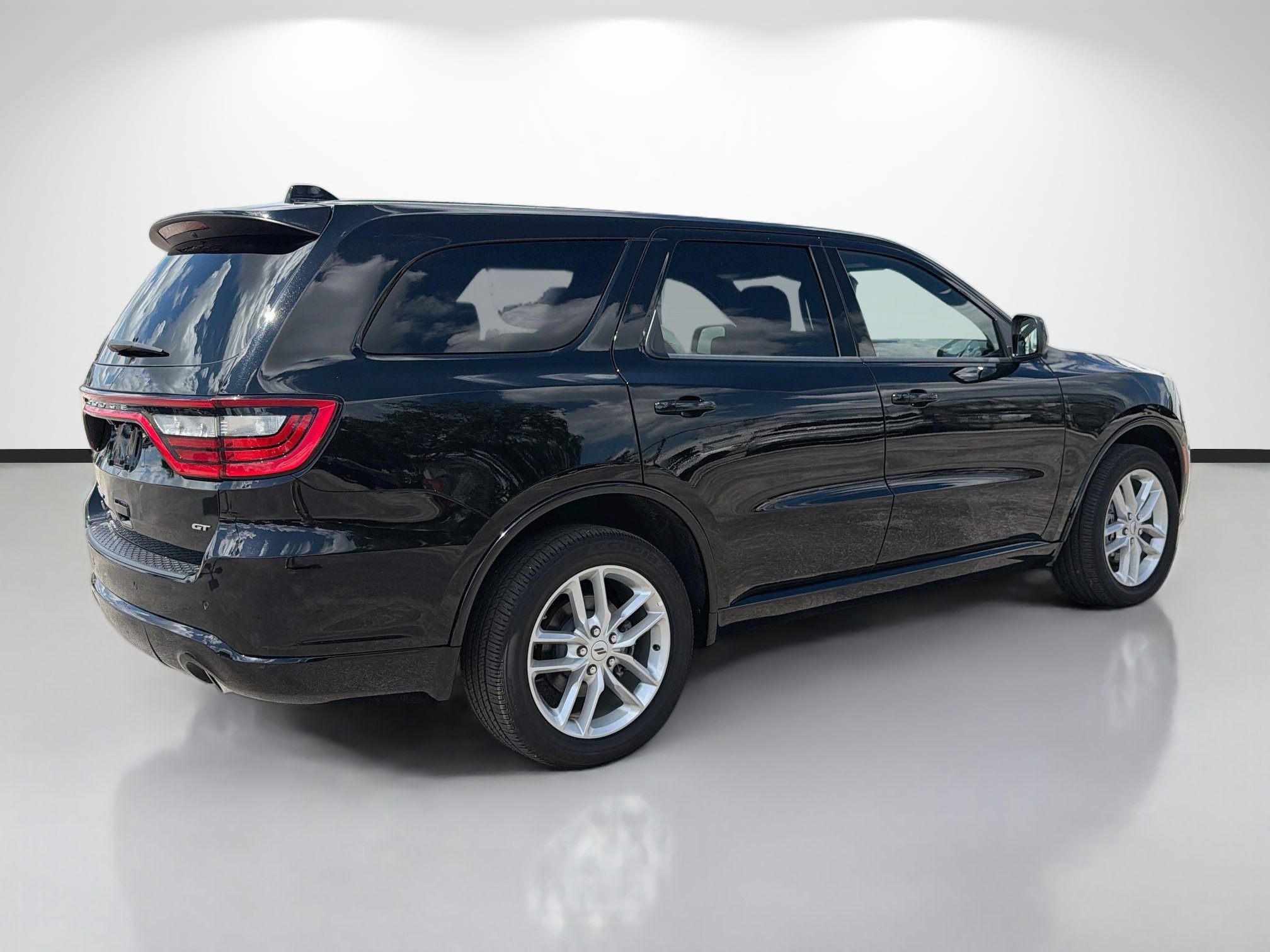 Used 2025 Dodge Durango GT AWD/4WD image 3