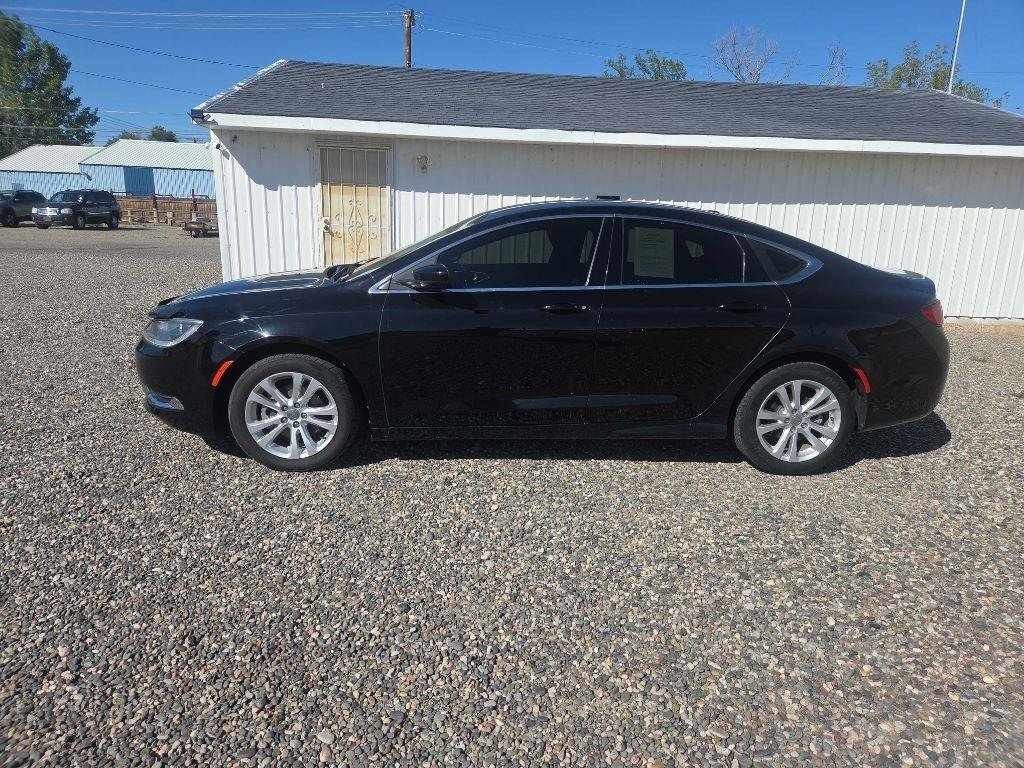 Used 2015 Chrysler 200 Limited w/ Convenience Group FWD image 2