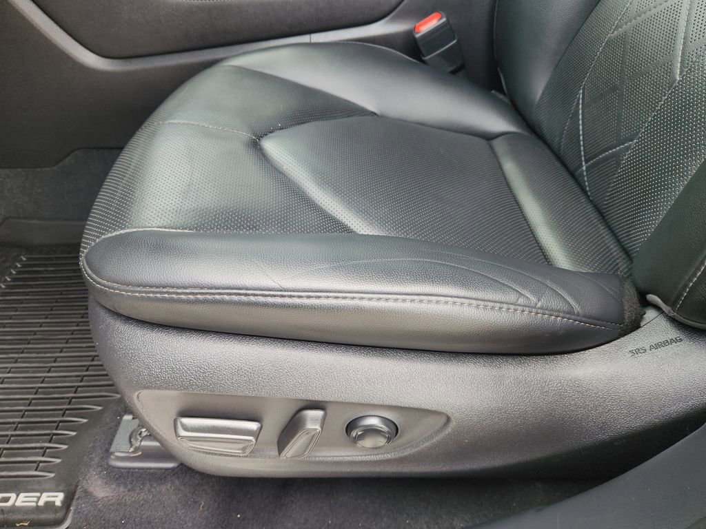 Used 2020 Toyota Highlander Platinum AWD/4WD image 26