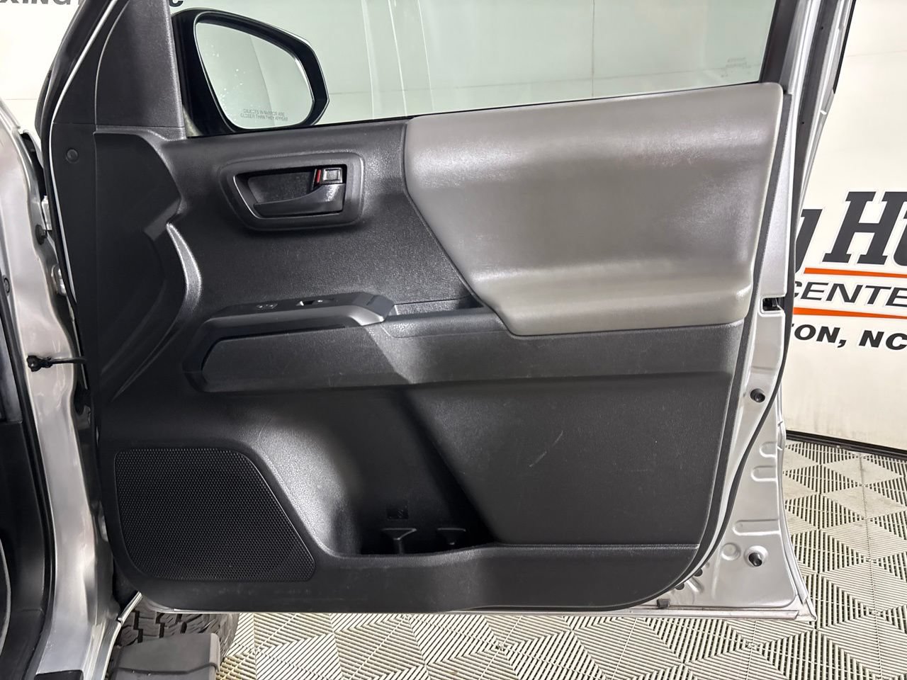 Used 2023 Toyota Tacoma SR w/ SR Convenience Package RWD image 25