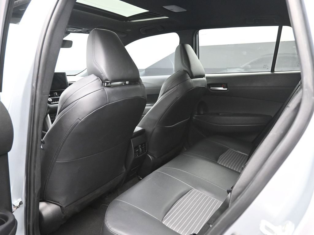 Used 2023 Toyota Corolla Cross XSE w/ Convenience Package image 25