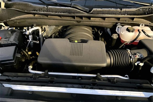 Used 2025 Chevrolet Silverado 1500 LT Trail Boss w/ Convenience Package II image 32