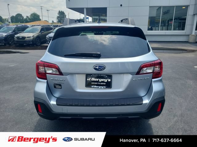 Used 2018 Subaru Outback 2.5i Limited AWD/4WD image 3