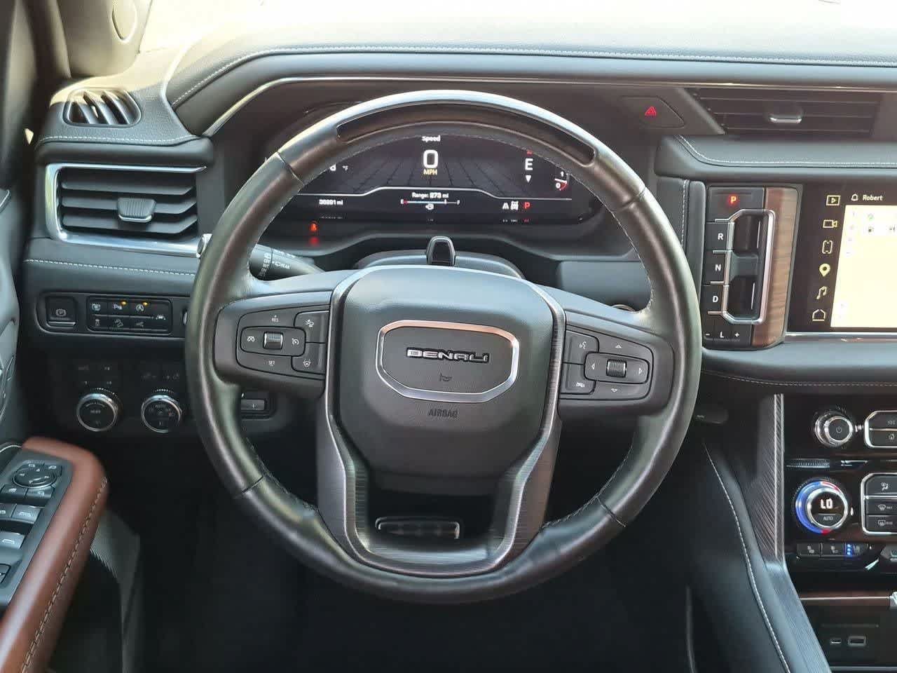 Used 2023 GMC Yukon XL Denali Ultimate AWD/4WD image 24