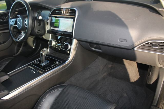 Used 2020 Jaguar XE S image 26