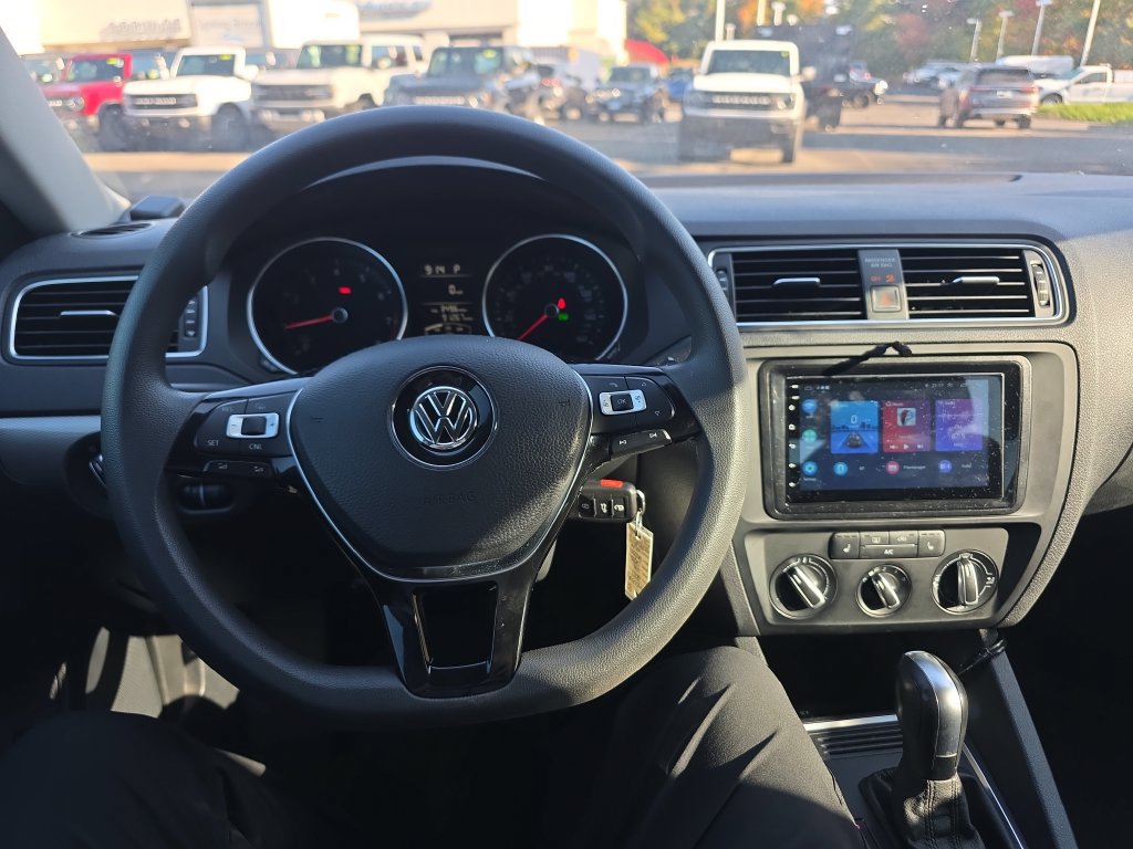 Used 2017 Volkswagen Jetta S w/ Jetta S Cold Weather Package FWD image 23