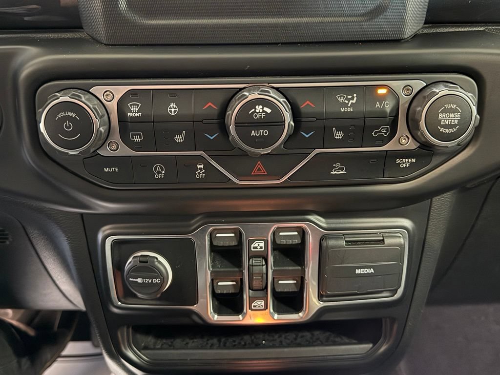 Used 2021 Jeep Wrangler Unlimited Sport AWD/4WD image 19