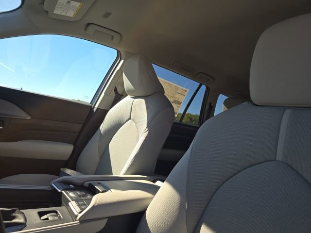 New 2026 Toyota Grand Highlander AWD image 10
