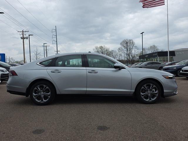 Certified 2025 Honda Accord EX-L image 2