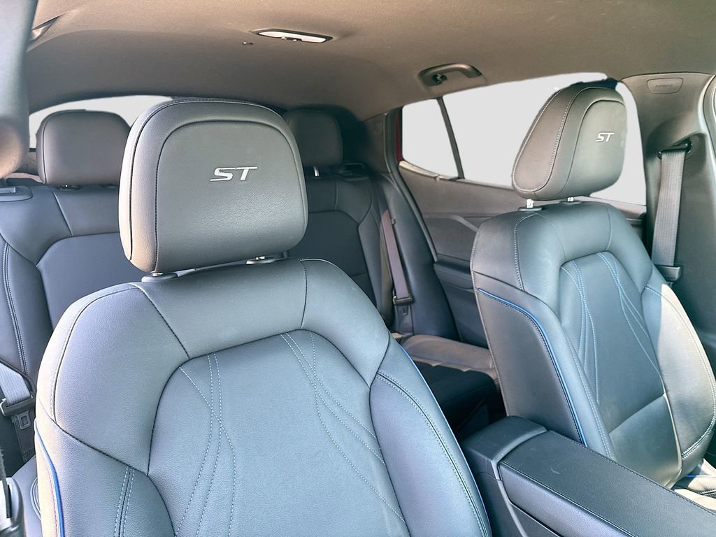 Used 2025 Buick Envista Sport Touring w/ Convenience I Package FWD image 22