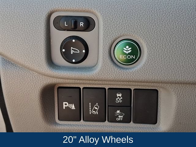 Used 2016 Honda Pilot Touring image 9