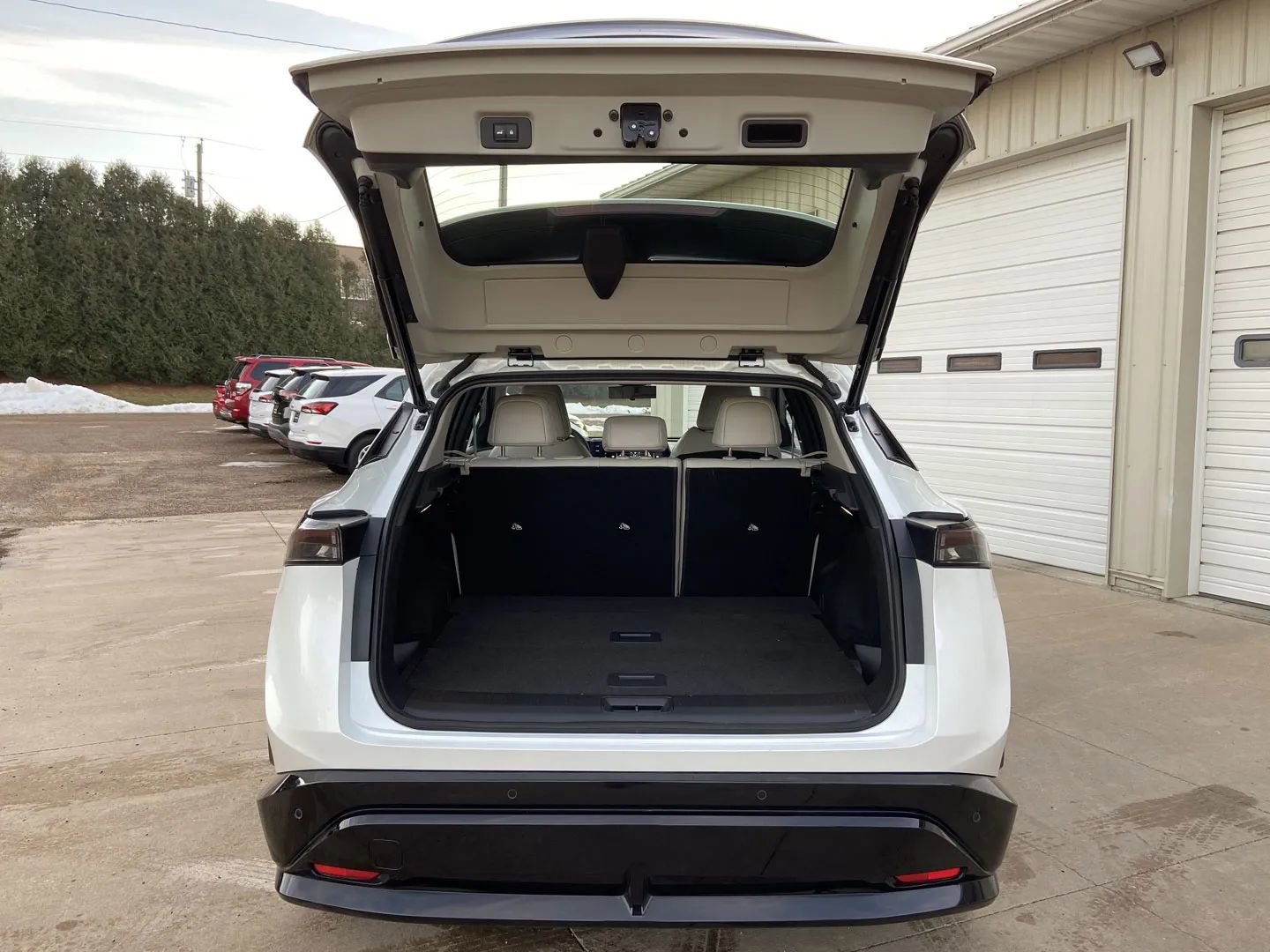 Used 2024 Nissan Ariya AWD image 25