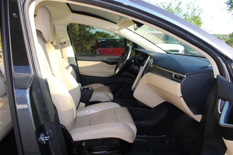 Used 2016 Tesla Model X 75D AWD/4WD image 13