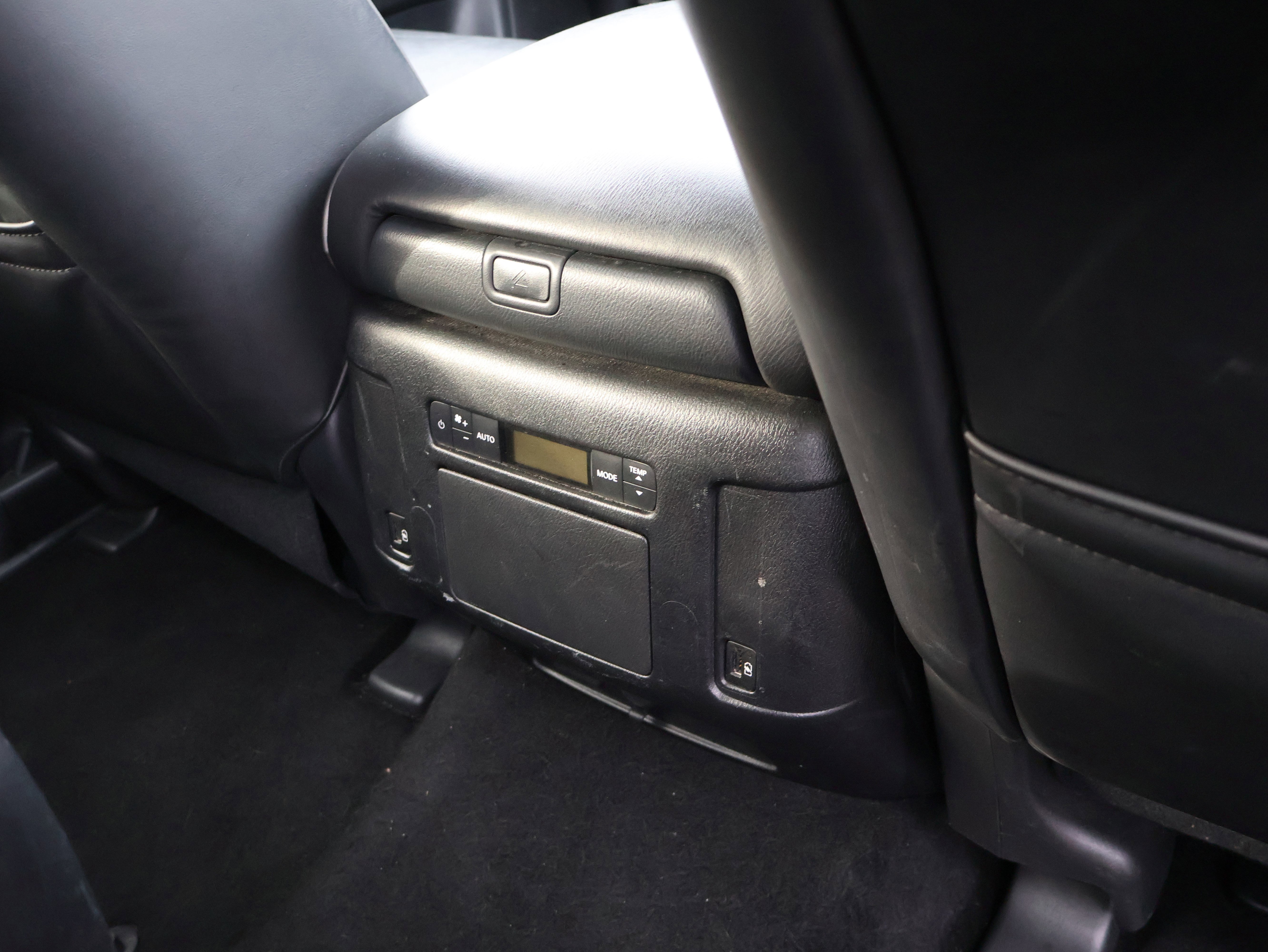 Used 2024 INFINITI QX80 Luxe image 16