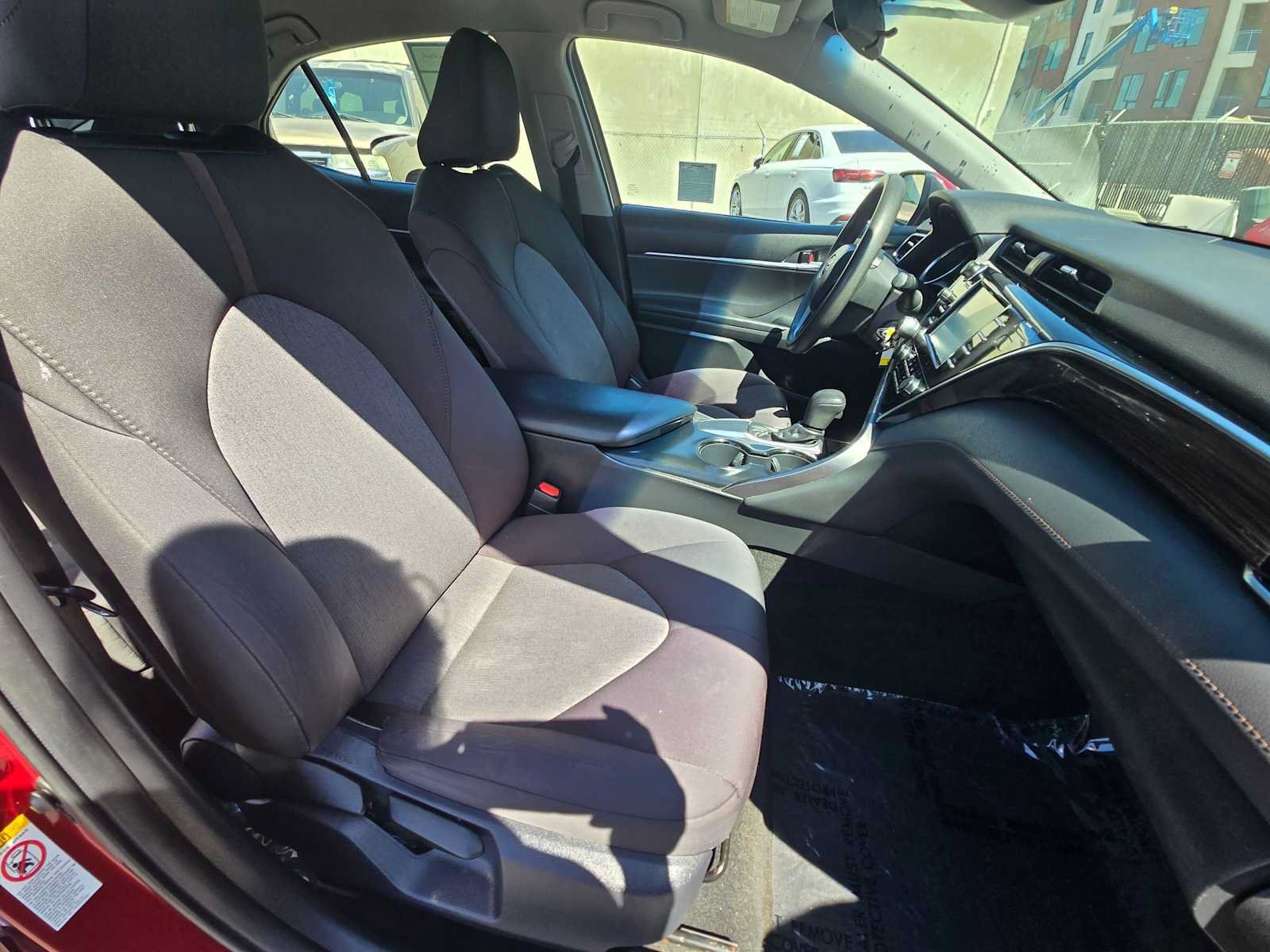 Used 2018 Toyota Camry LE FWD image 10