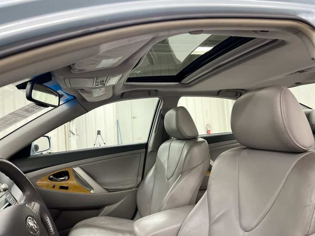 Used 2007 Toyota Camry LE FWD image 18
