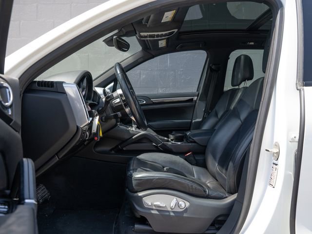 Certified 2017 Porsche Cayenne Platinum Edition AWD/4WD image 17