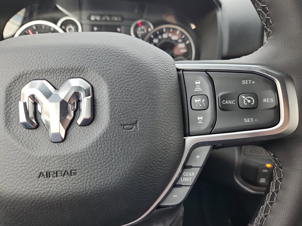 New 2026 RAM 2500 Big Horn AWD/4WD image 12