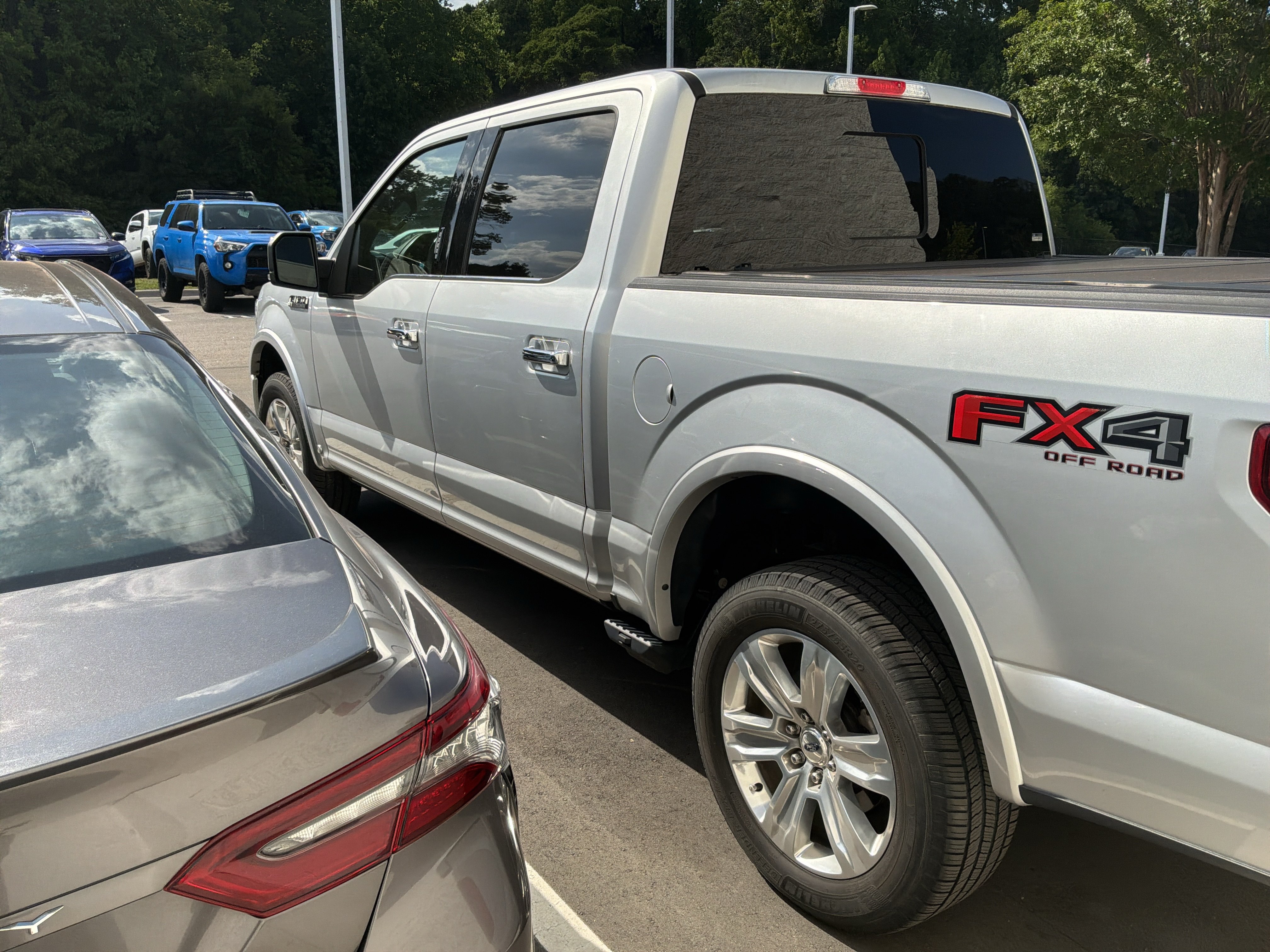 Used 2018 Ford F150 Platinum w/ Equipment Group 701A Luxury AWD/4WD image 10