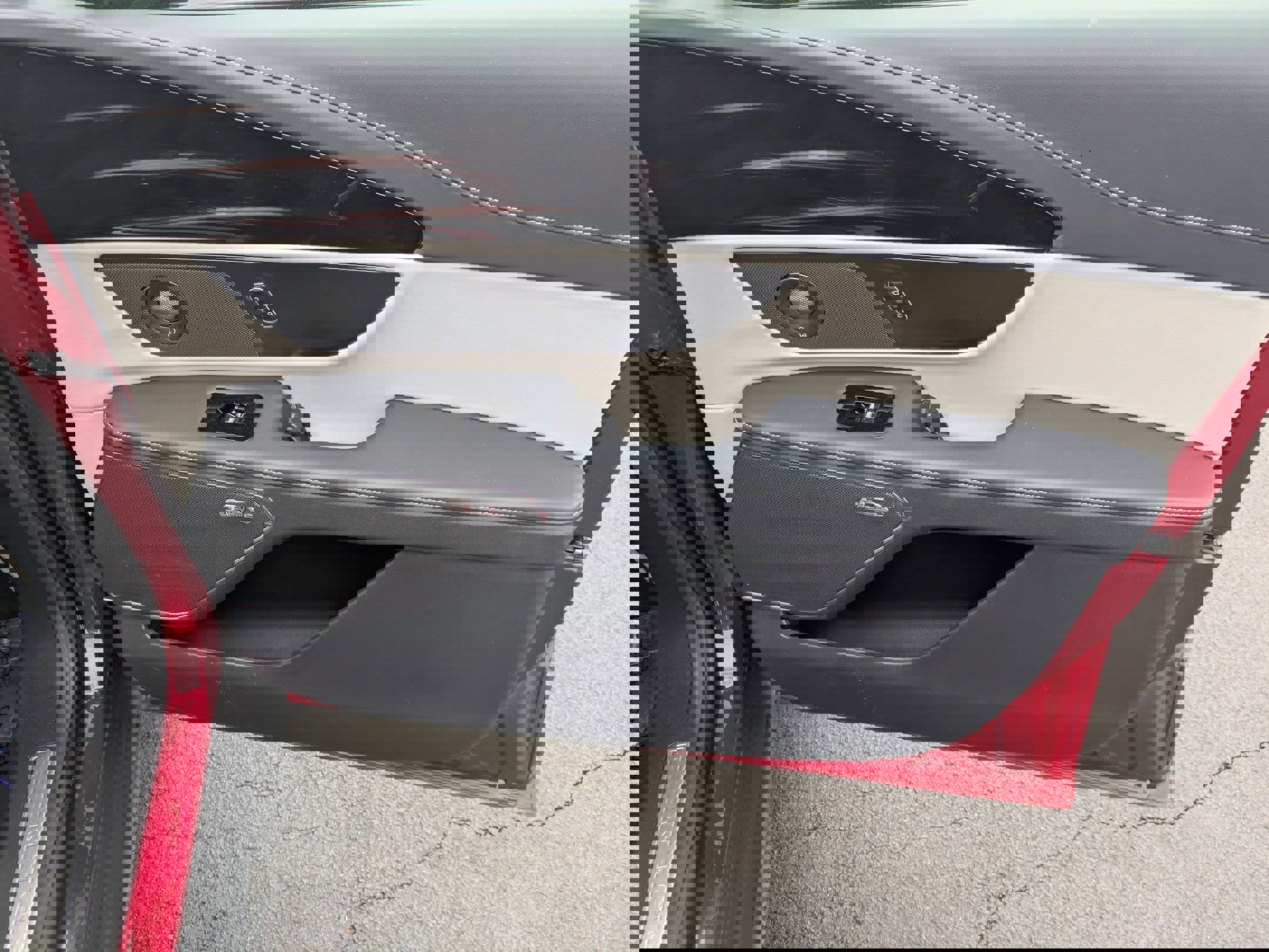 Used 2025 Lincoln Nautilus Premier w/ Equipment Group 102A image 31