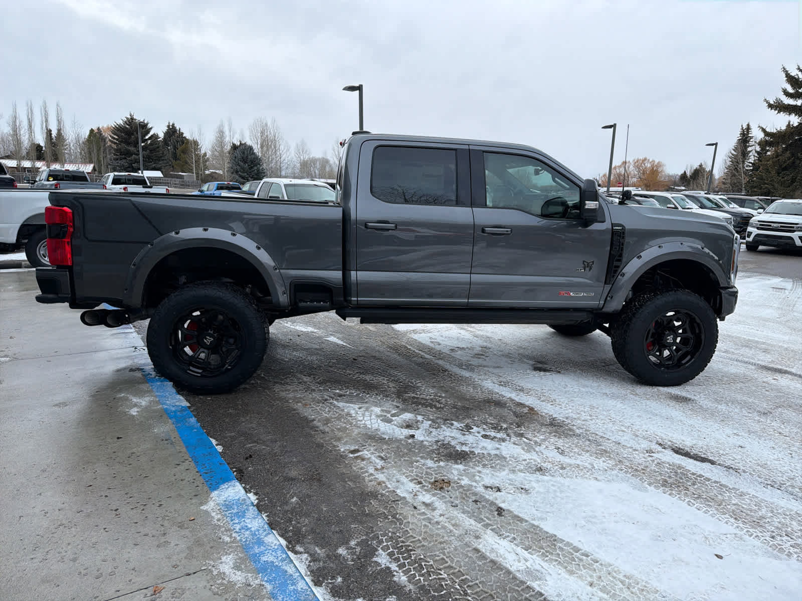 New 2026 Ford F250 Lariat w/ Black Appearance Package image 32