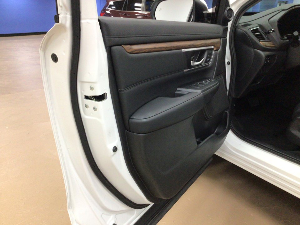 Used 2020 Honda CR-V Touring image 35