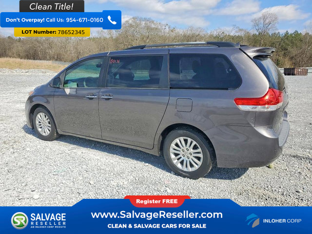 Used 2013 Toyota Sienna XLE w/ Premium Pkg FWD image 3