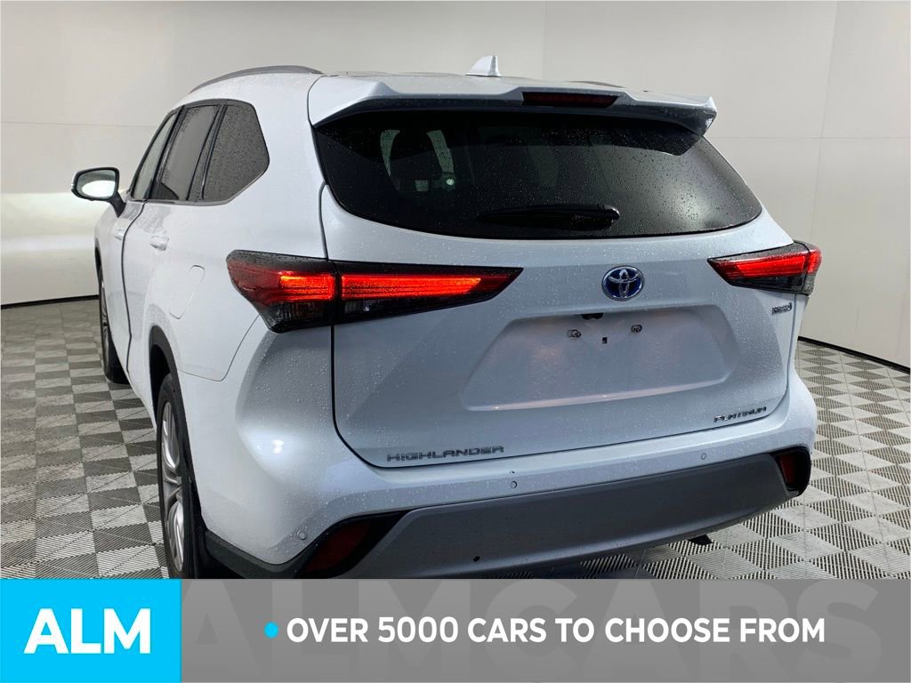 Used 2023 Toyota Highlander Platinum image 6