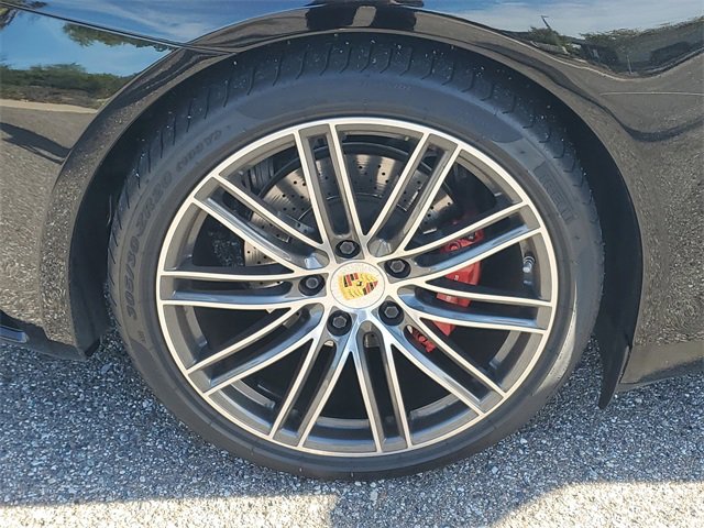 Used 2018 Porsche 911 Carrera S image 6