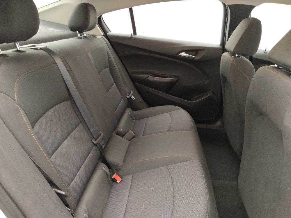 Used 2018 Chevrolet Cruze LS FWD image 19