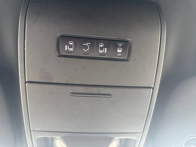 Used 2019 Dodge Grand Caravan SXT FWD image 23