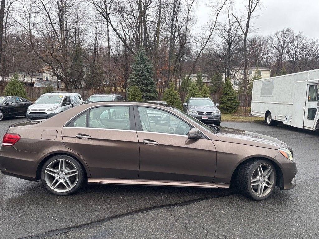 Used 2014 Mercedes-Benz E 350 4MATIC Sedan image 4