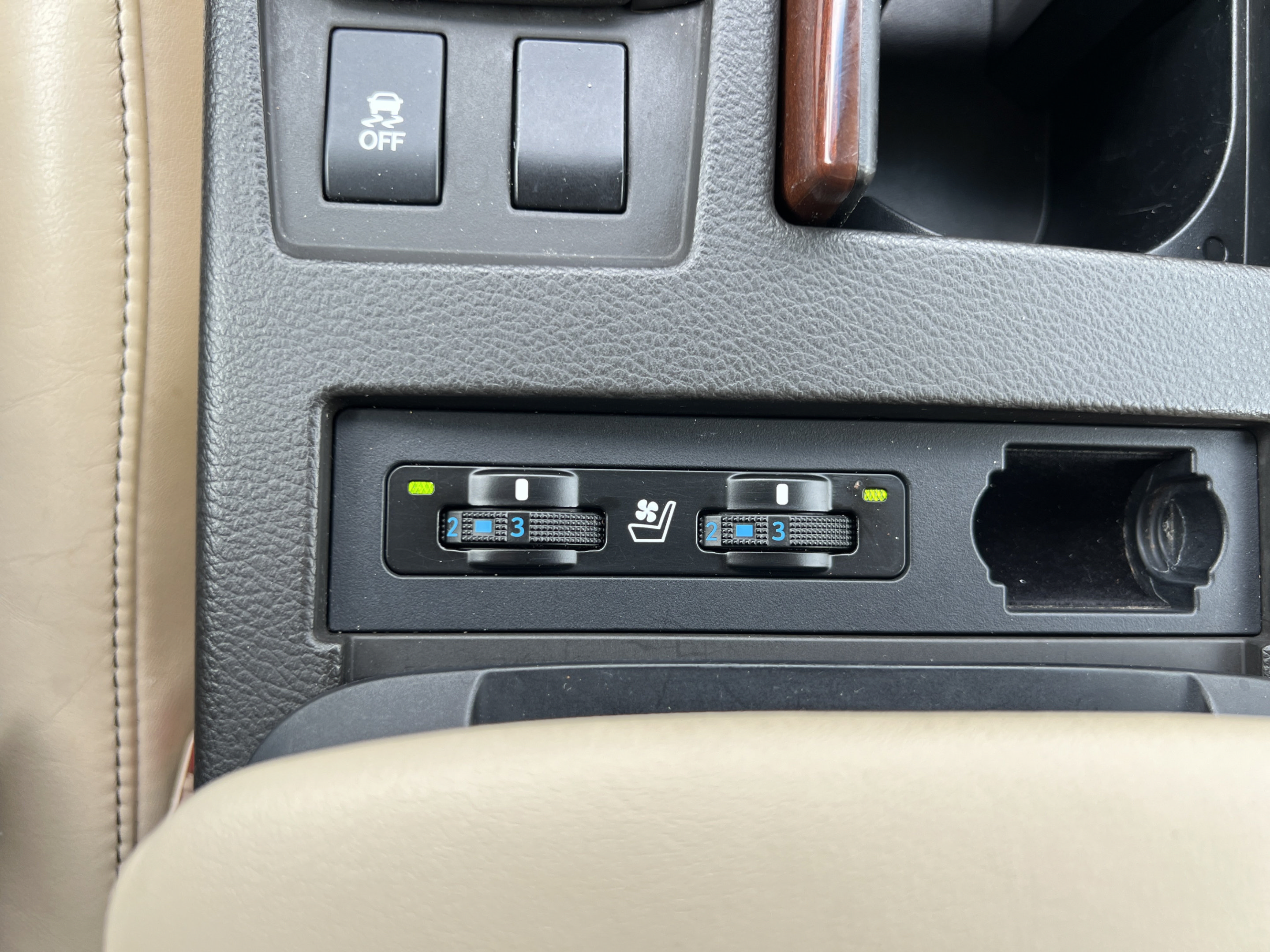 Used 2013 Lexus RX 350 FWD w/ Navigation Pkg image 19
