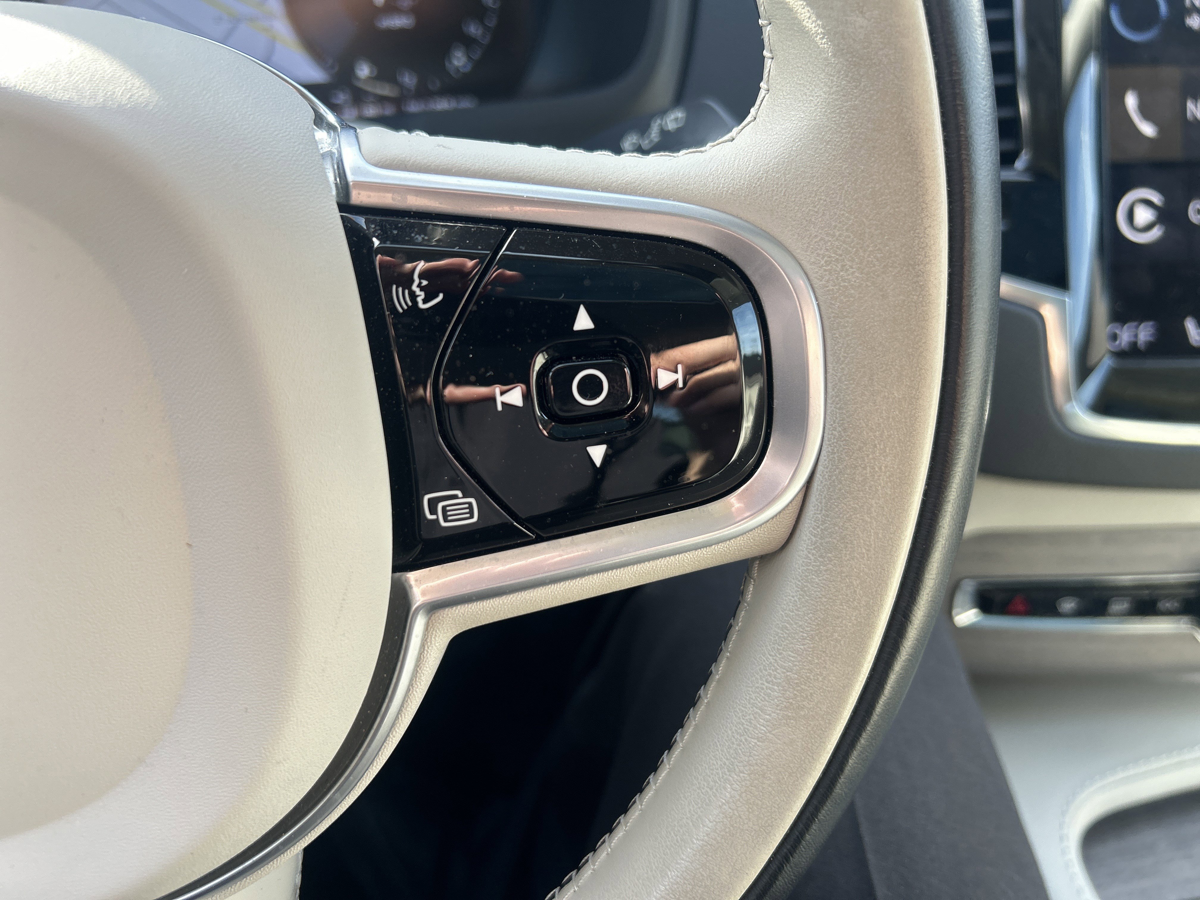 Used 2022 Volvo XC90 T8 Inscription w/ Advanced Package image 20