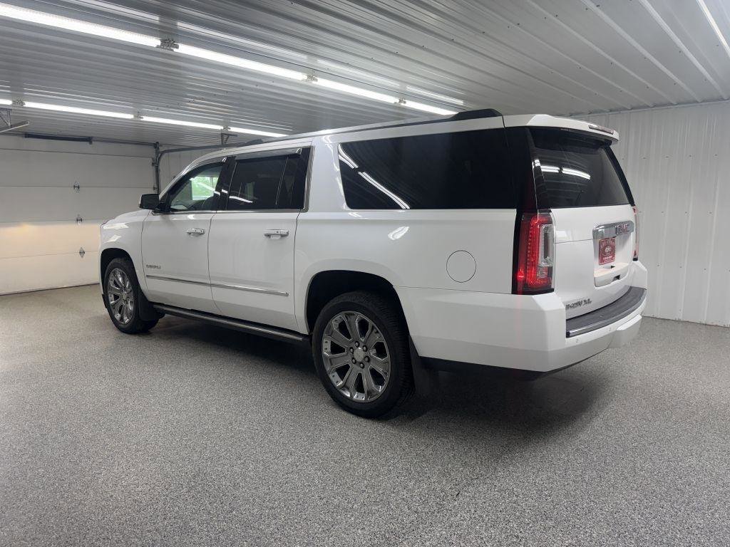 Used 2016 GMC Yukon XL Denali AWD/4WD image 5