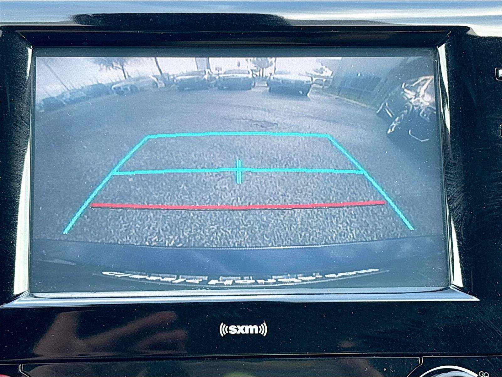 Used 2020 Toyota Camry SE FWD image 15