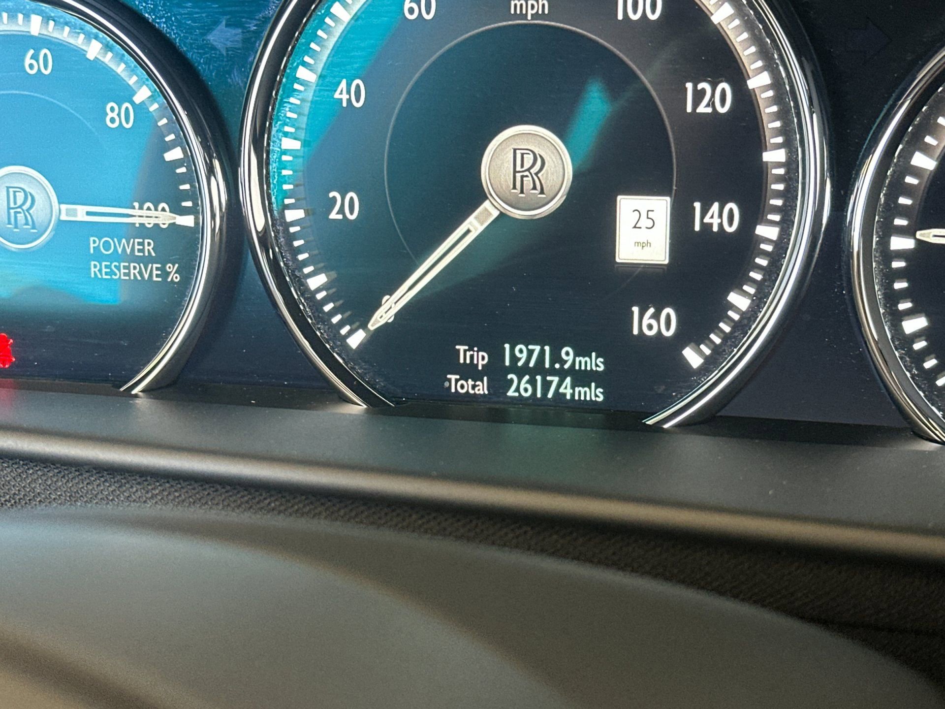 Certified 2023 Rolls-Royce Cullinan w/ Dark Exterior Package AWD/4WD image 30