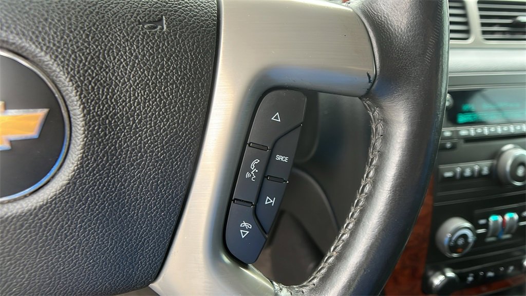 Used 2014 Chevrolet Suburban LS image 26