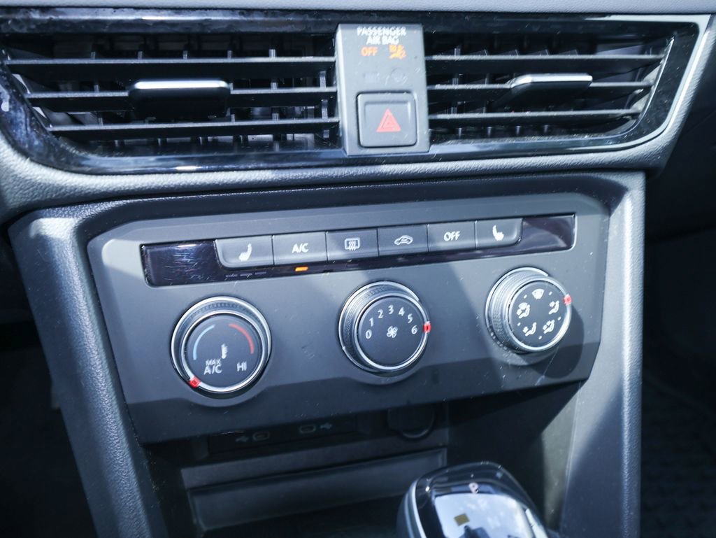 Certified 2022 Volkswagen Taos SE AWD/4WD image 19