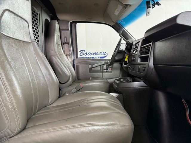 Used 2020 Chevrolet Express 2500 w/ Driver Convenience Package image 15