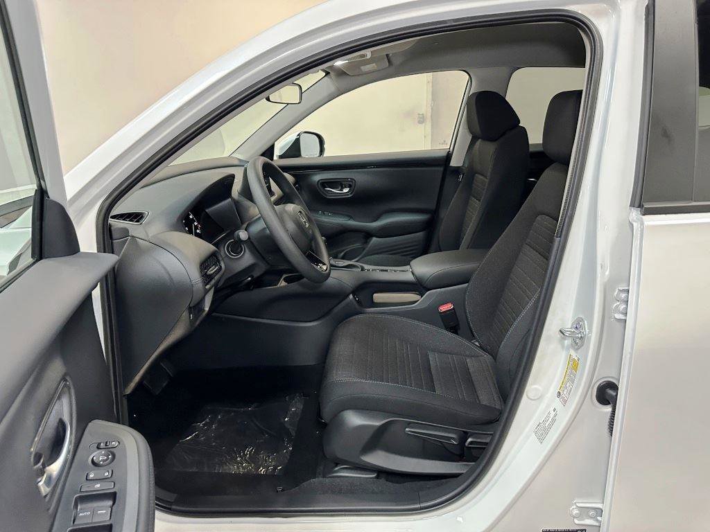 New 2026 Honda HR-V LX image 13