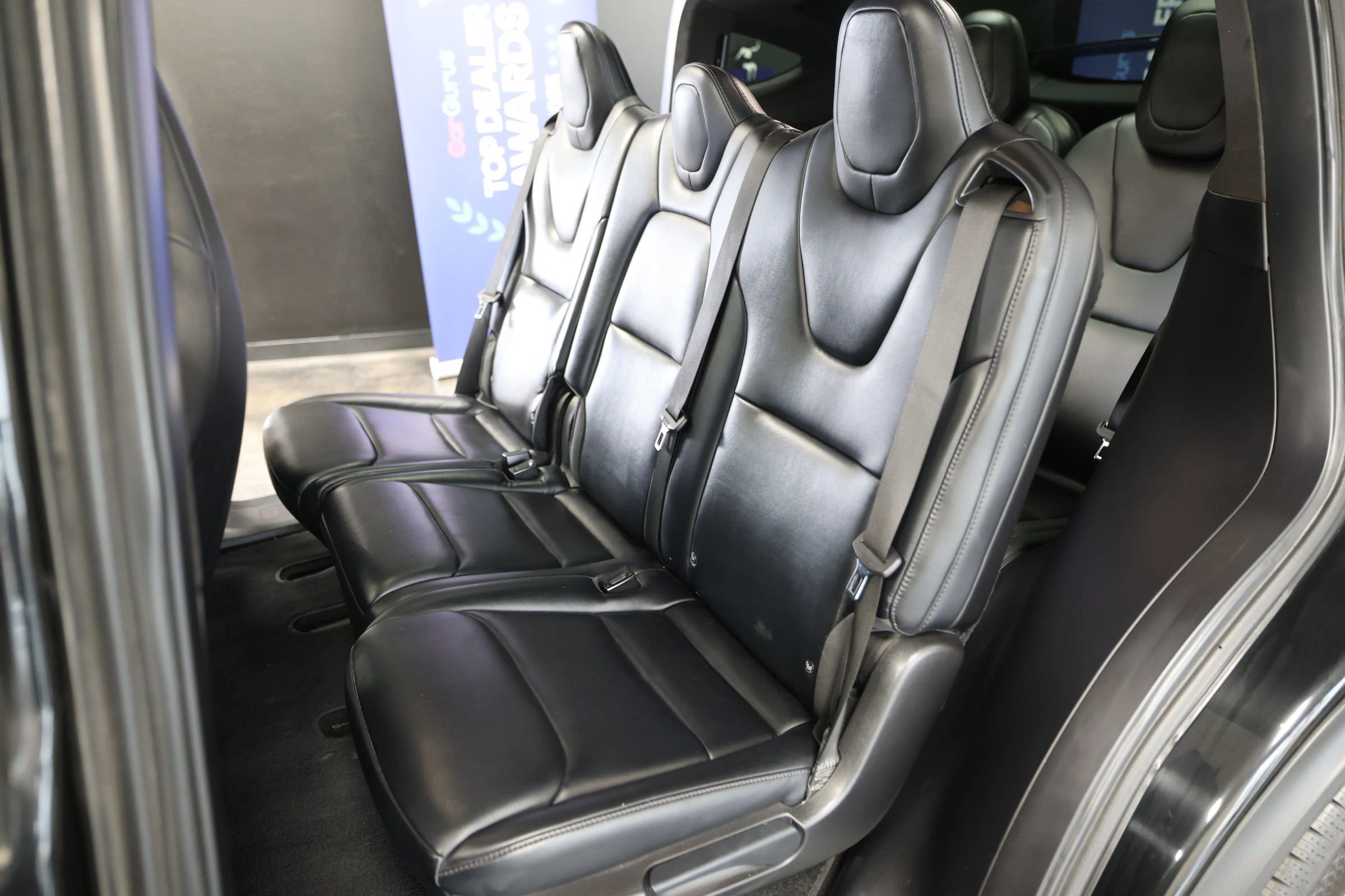 Used 2018 Tesla Model X 75D image 44