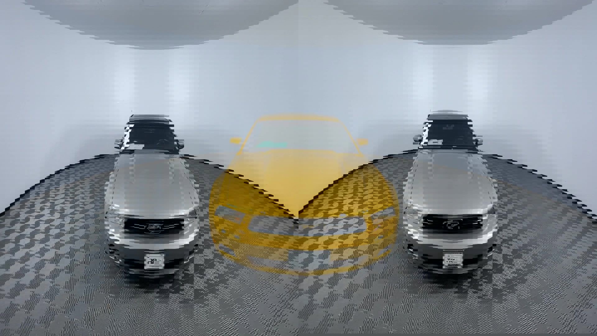 Used 2010 Ford Mustang Coupe image 3