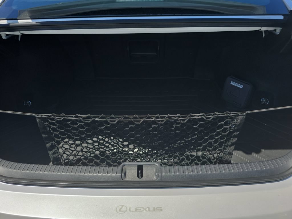 Used 2024 Lexus ES 300h w/ Technology Package FWD image 12