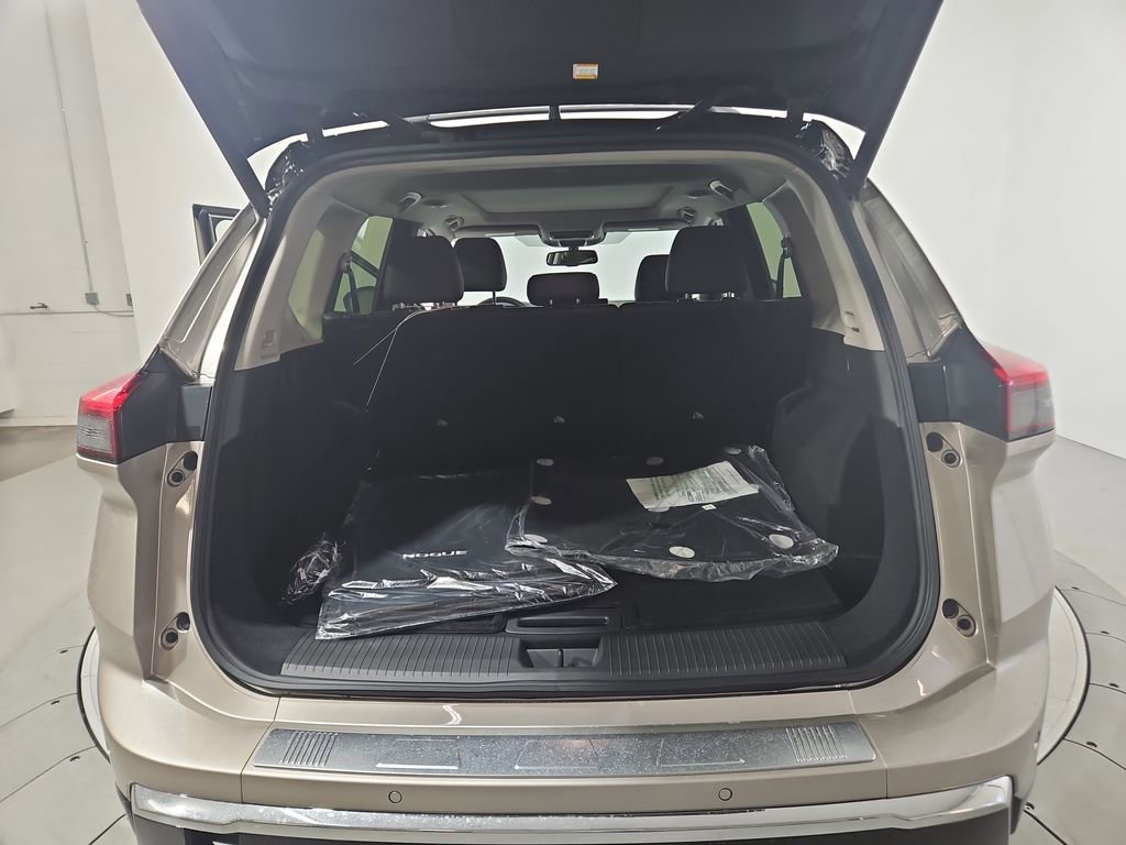 New 2026 Nissan Rogue Platinum image 23