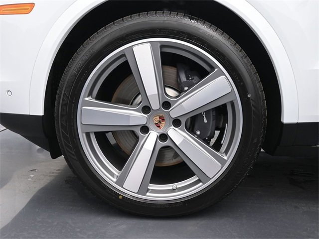 New 2025 Porsche Cayenne E-Hybrid image 6