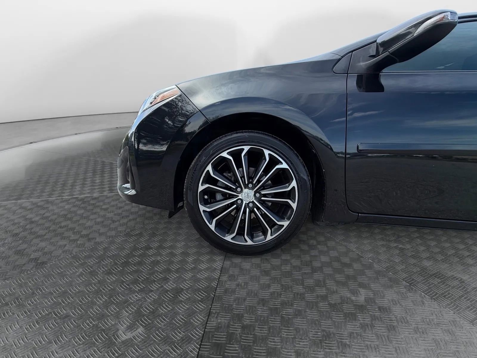 Used 2016 Toyota Corolla S FWD image 14